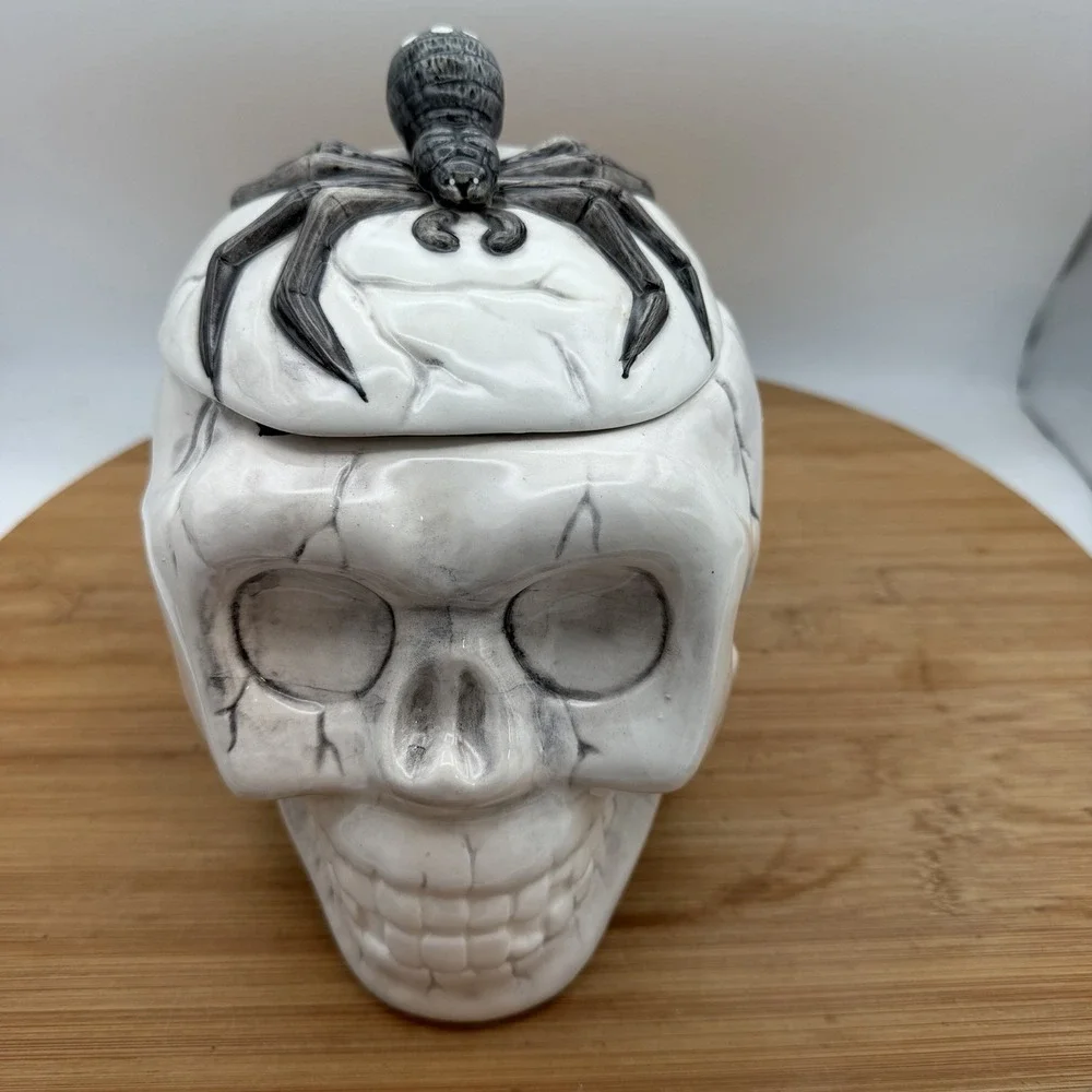 Screaming Skull Candy Jar With Spider Lid & Sound Effects Glazed Ceramic Hallowe